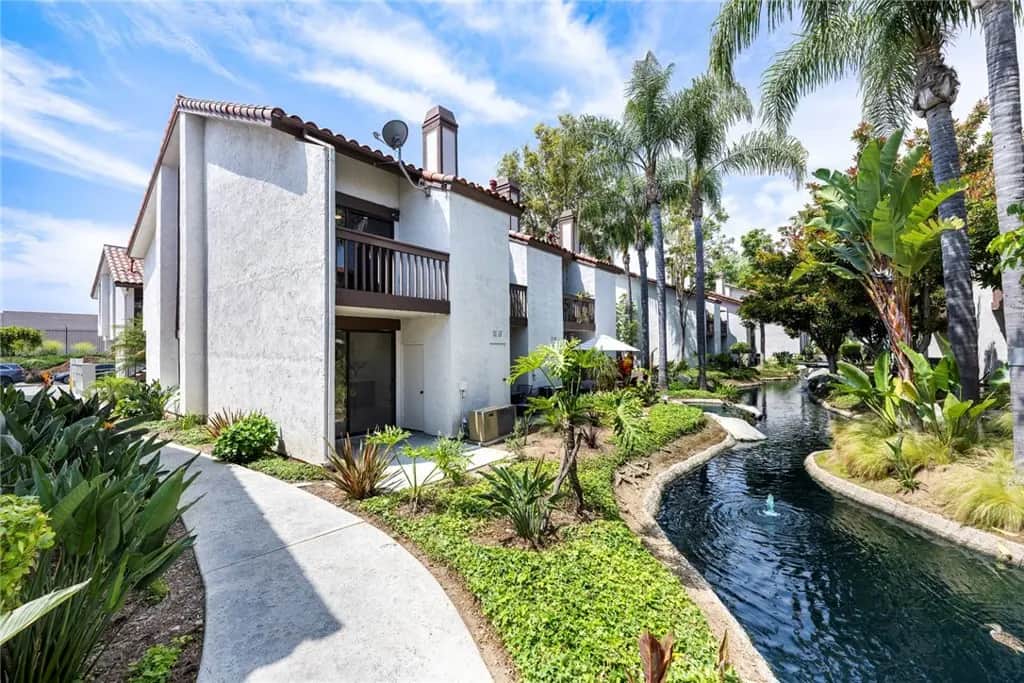 319 Molokai Drive, Placentia, CA — listing photo 1