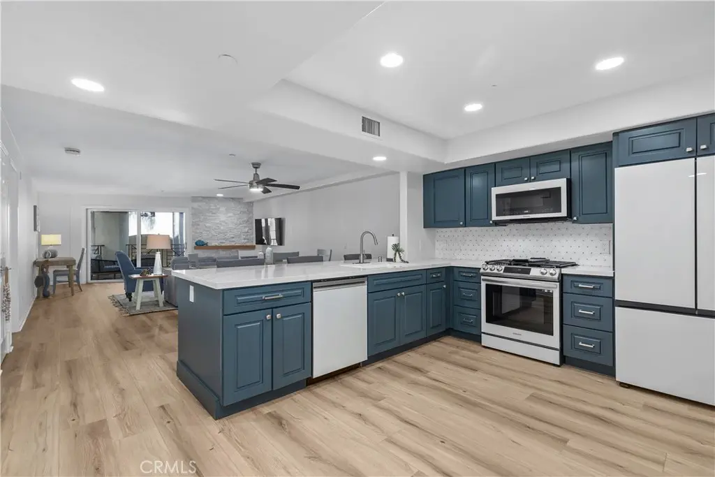 200 Pacific coast Highway M50, Huntington Beach, CA — listing photo 1