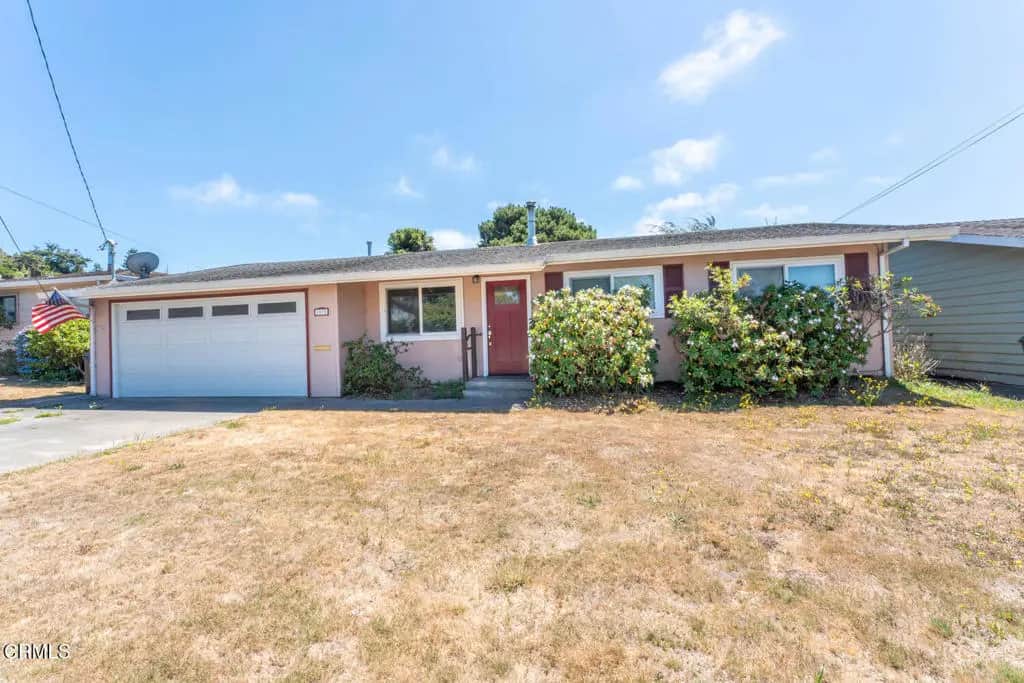 1072 E Chestnut Street, Fort Bragg, CA — listing photo 1