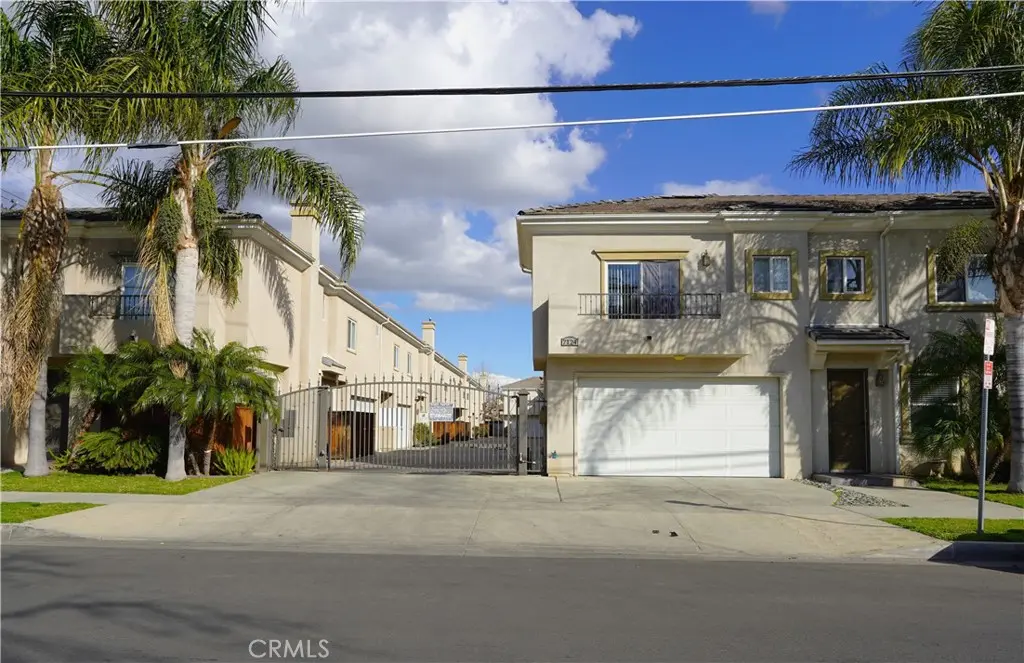 7124 Farralone Avenue 110, Canoga Park, CA — listing photo 1
