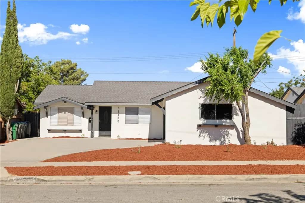 38638 Carolside, Palmdale, CA — listing photo 1
