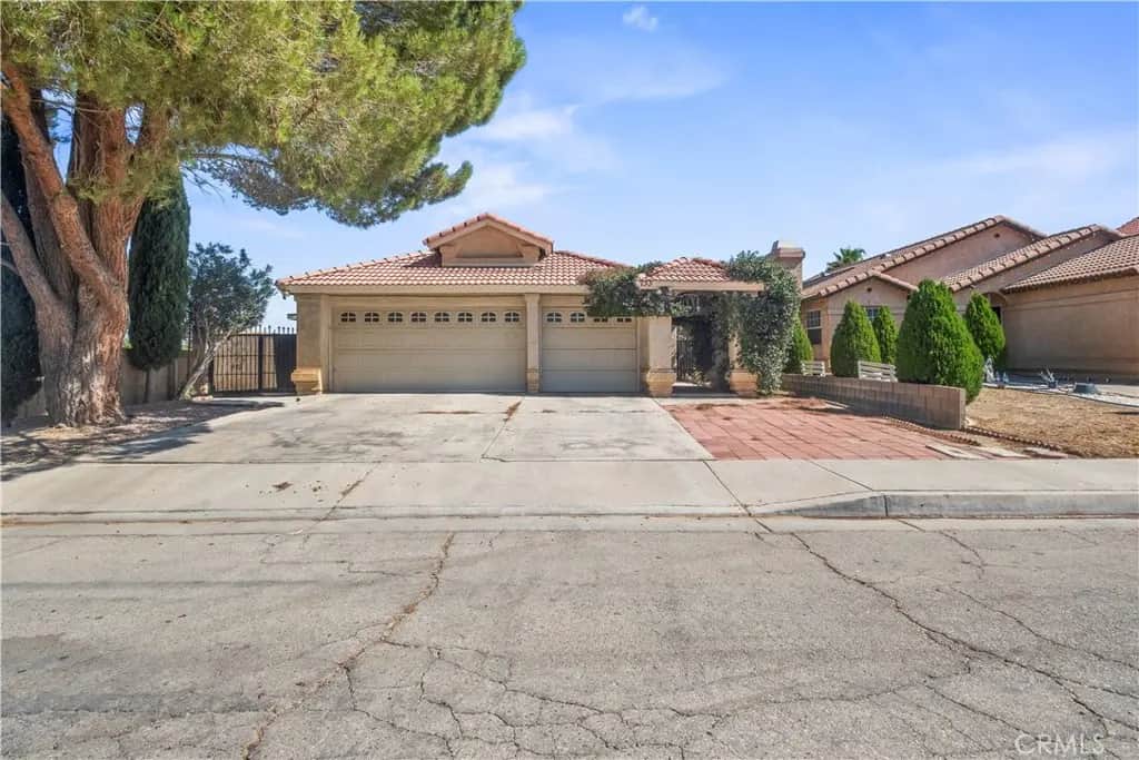 733 E Avenue J12, Lancaster, CA — listing photo 1