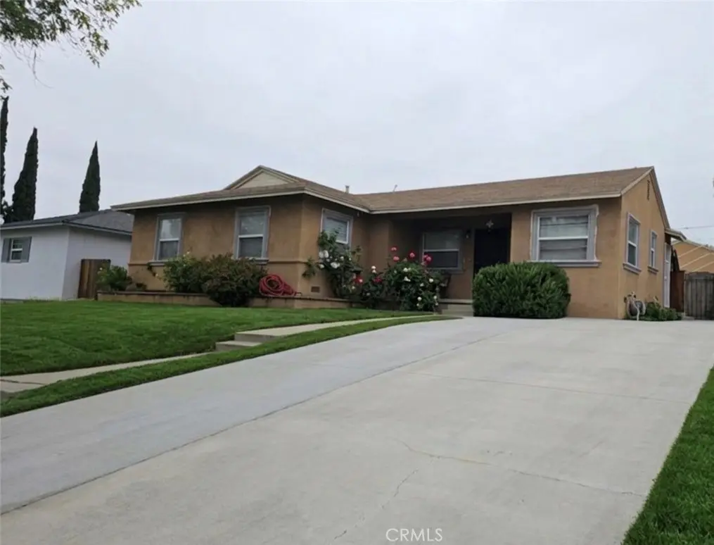 832 Flora, Ontario, CA — listing photo 1