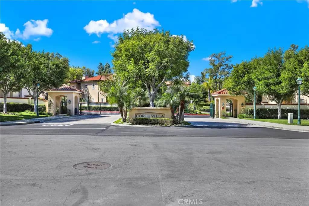 2468 Aquasanta, Tustin, CA — listing photo 1