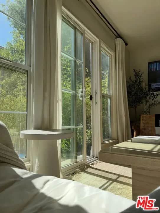 137 S Crescent Drive 1, Beverly Hills, CA — listing photo 1
