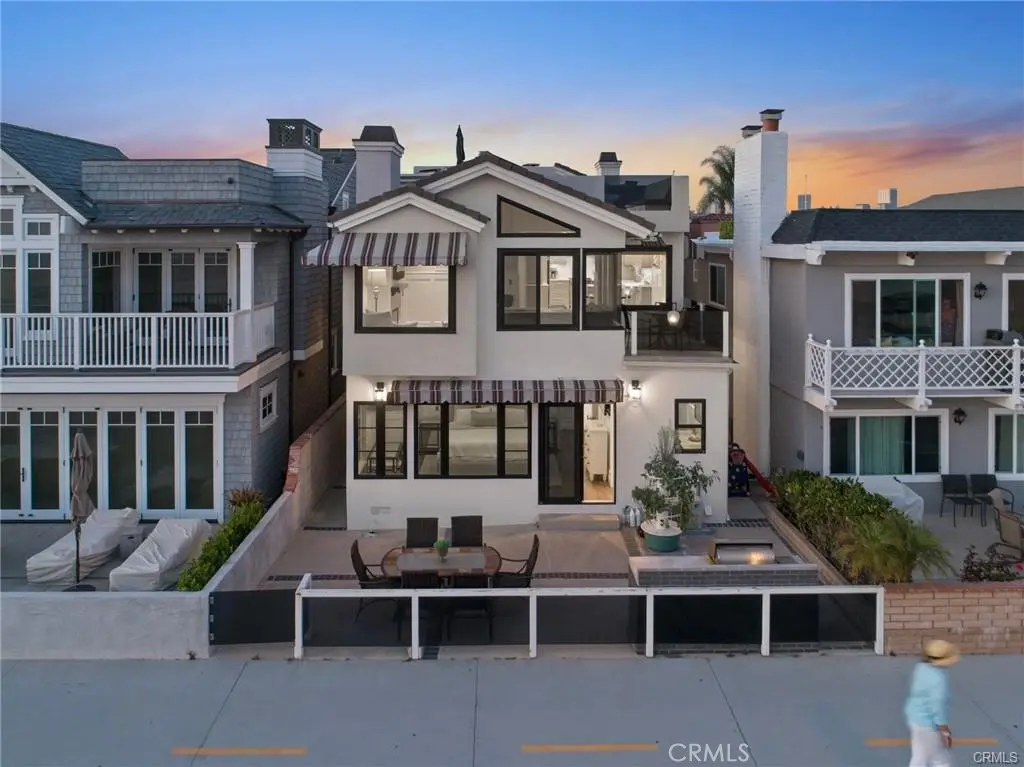 1119 E Balboa Boulevard A, Newport Beach, CA — listing photo 1