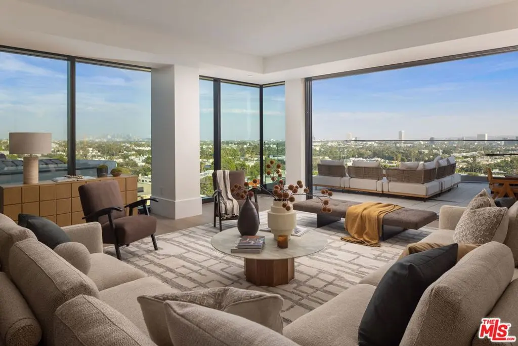 8420 W Sunset Boulevard 607, West Hollywood, CA — listing photo 1