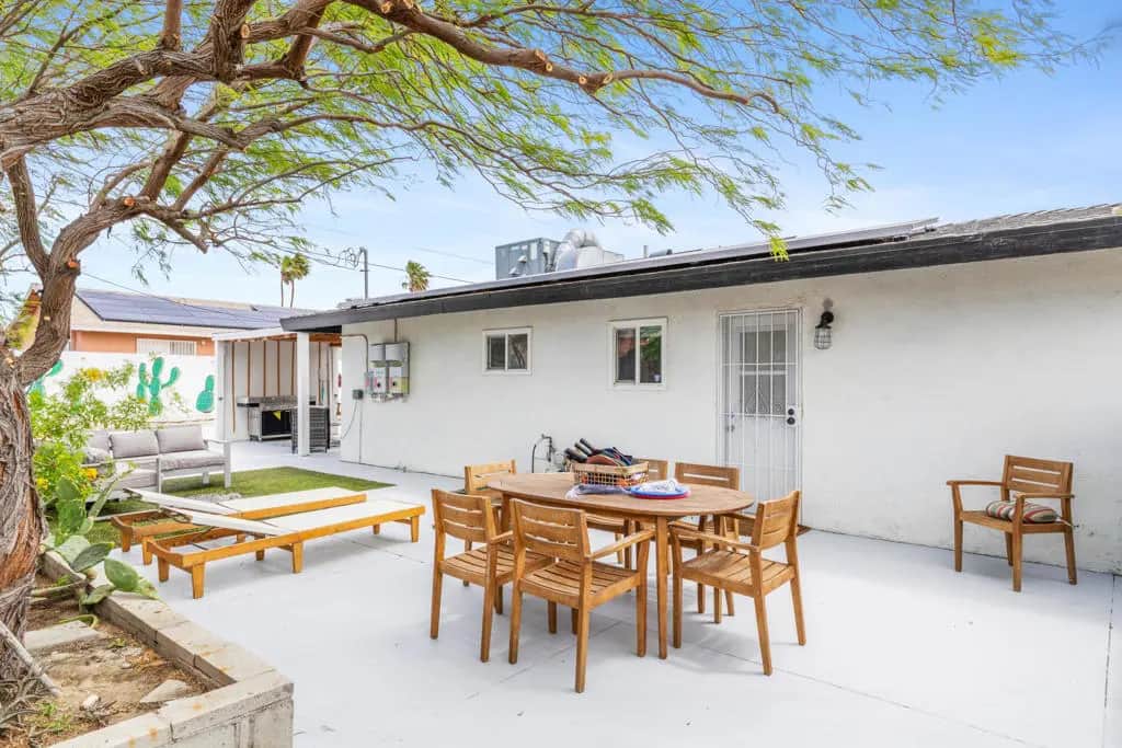394 W Bon Air Drive, Palm Springs, CA — listing photo 1