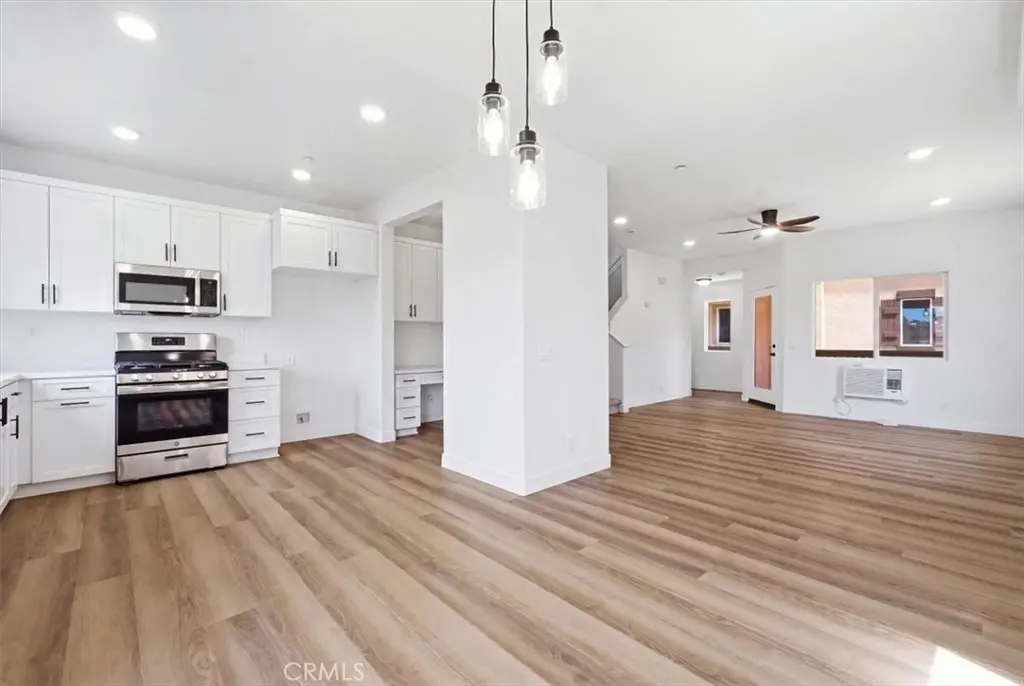 521 N Lark Ellen D, Covina, CA — listing photo 1