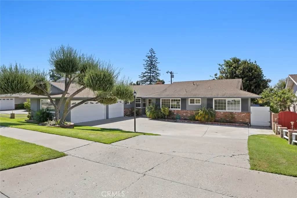 48 Mansfield Lane, Camarillo, CA — listing photo 1