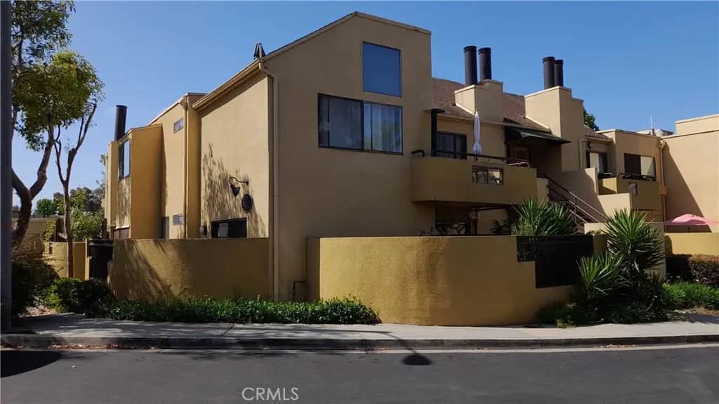 25712 Le Parc 31, Lake Forest, CA — listing photo 1