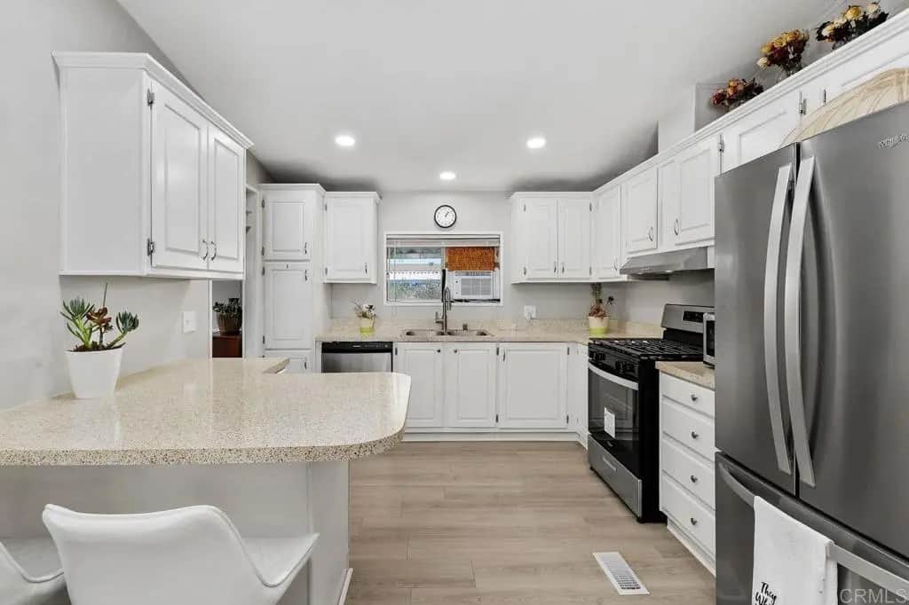 530 Devonshire Avenue 84, Hemet, CA — listing photo 1