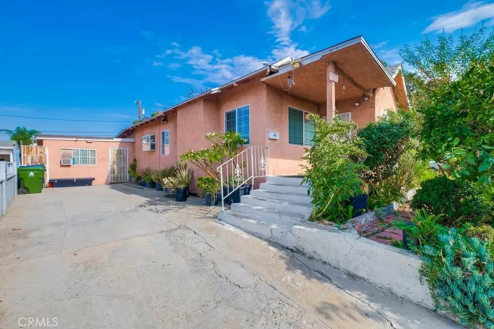 2663 Loosmore, Los Angeles, CA — listing photo 1