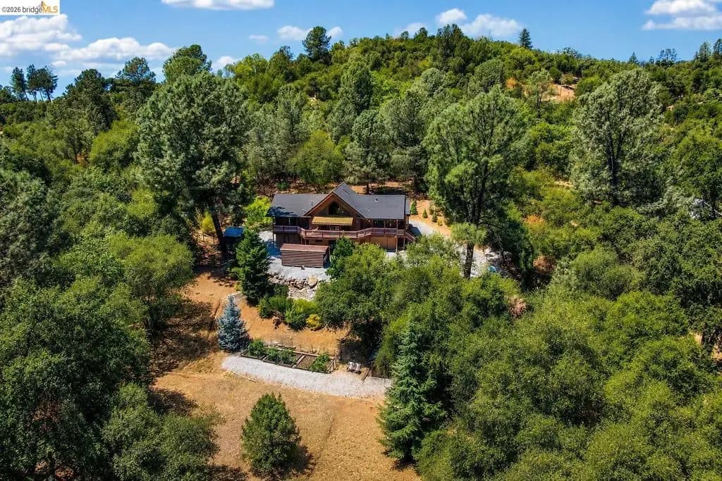 18252 Hershey Rd. E., Tuolumne, CA — listing photo 1