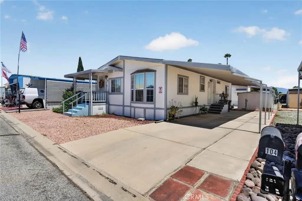 5001 W Florida 104, Hemet, CA — listing photo 1