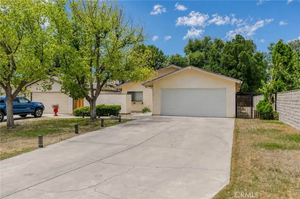 3000 Verdant Court, Bakersfield, CA — listing photo 1