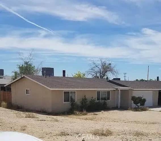 34327 Paris, Barstow, CA — listing photo 1