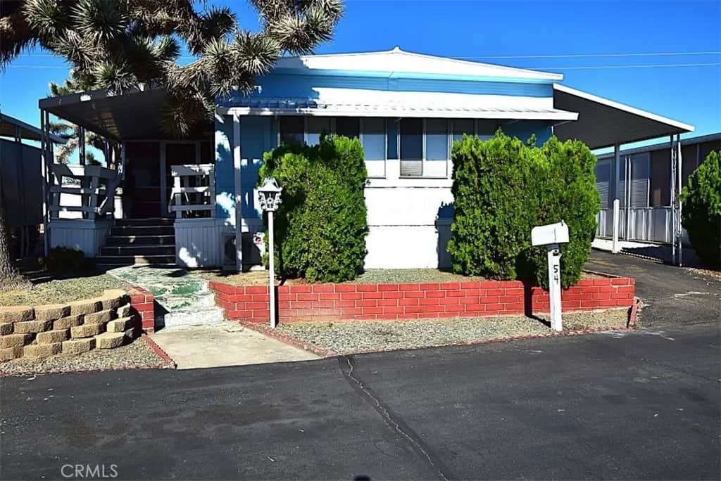 56254 29 Palms Highway 54, Yucca Valley, CA — listing photo 1