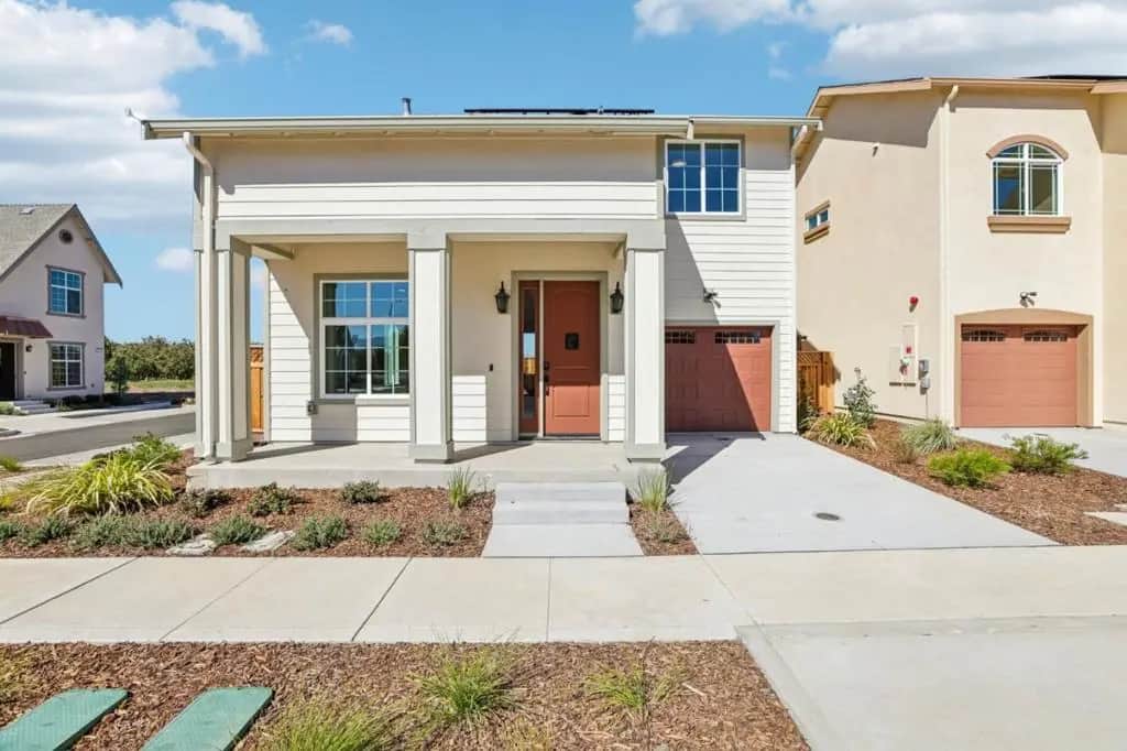 1122 Emersyn Street, Hollister, CA — listing photo 1