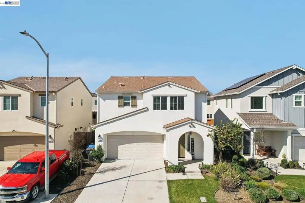 1449 Dorona Ln, Manteca, CA — listing photo 1