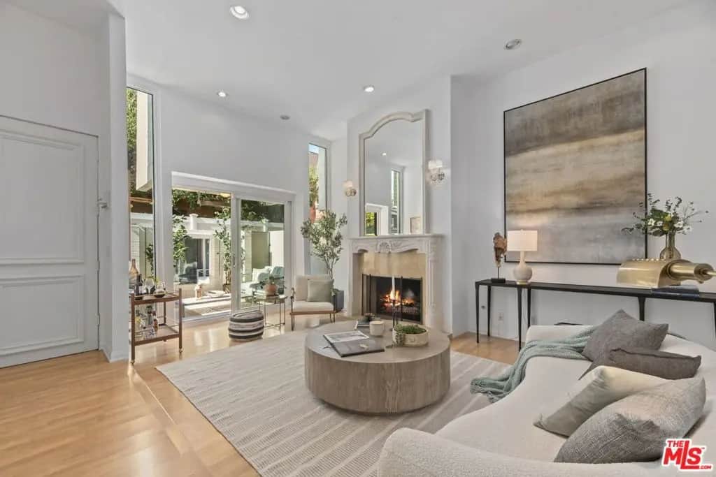 9501 W Olympic Boulevard, Beverly Hills, CA — listing photo 1