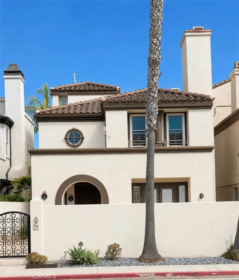 518 Goldenwest, Huntington Beach, CA — listing photo 1