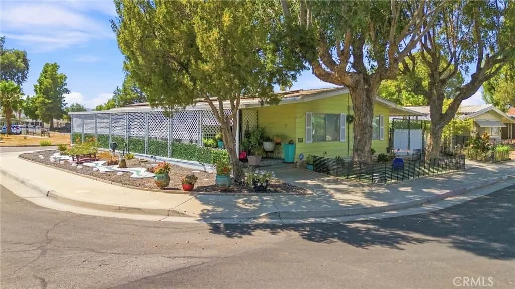643 Mariposa, Hemet, CA — listing photo 1