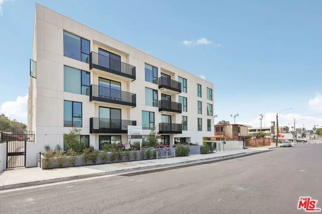 1126 N Cornwell Street 309, Los Angeles, CA — listing photo 1