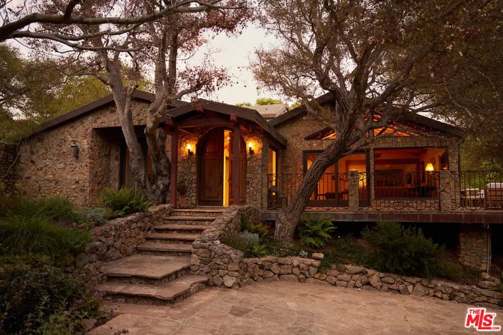 6208 Delaplane Road, Malibu, CA — listing photo 1
