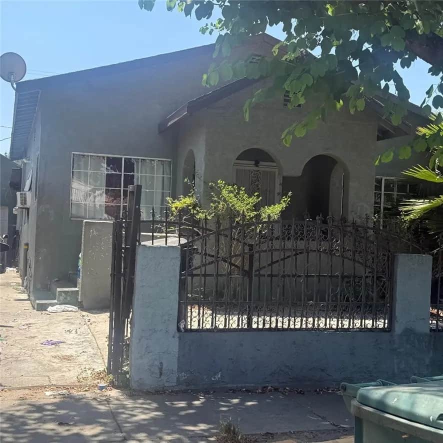 1142 E 64th, Los Angeles, CA — listing photo 1