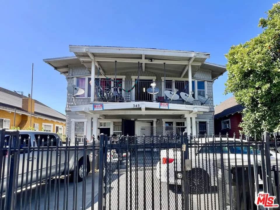 345 W 45th Street 4, Los Angeles, CA — listing photo 1