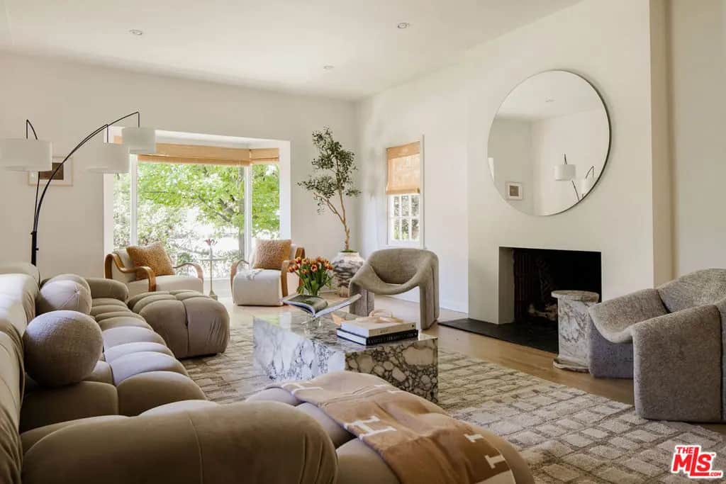2518 Canyon Drive, Los Angeles, CA — listing photo 1