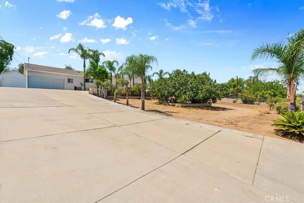 9550 52nd St, Riverside, CA — listing photo 1