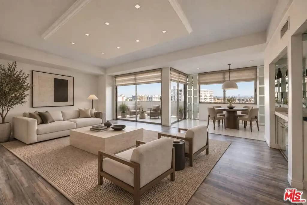 7250 Franklin Avenue 702, Los Angeles, CA — listing photo 1
