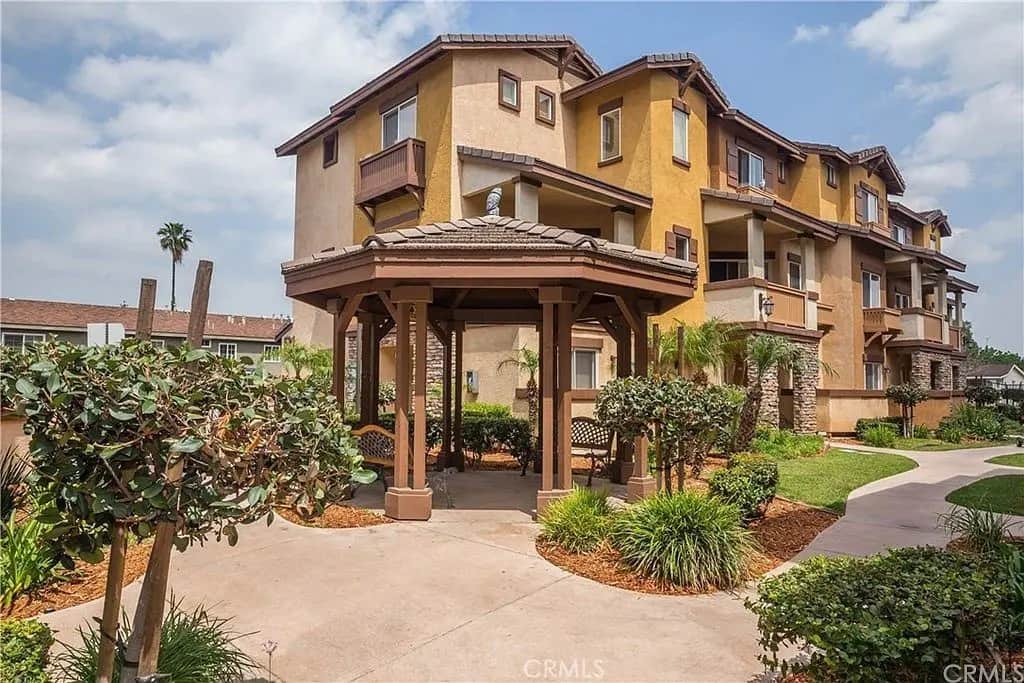 521 N Lark Ellen A, Covina, CA — listing photo 1