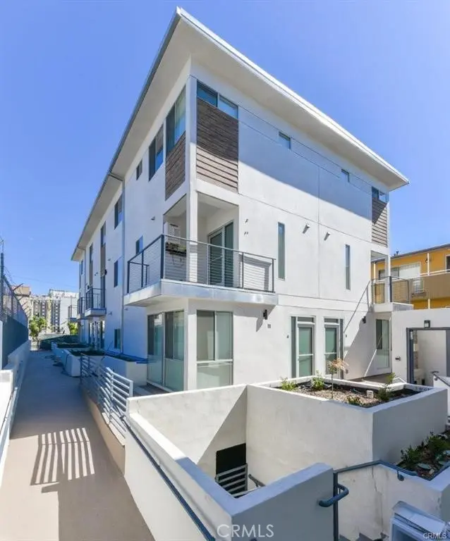 1245 N New Hampshire Ave #7, Los Angeles, CA — listing photo 1