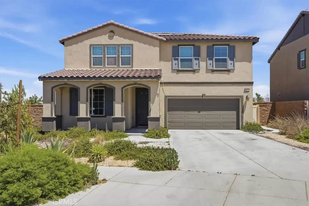 8873 Beacon, Hesperia, CA — listing photo 1