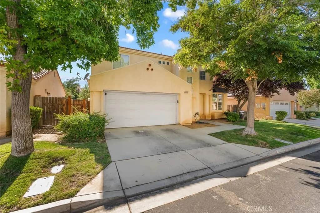 40201 La Cota Drive, Palmdale, CA — listing photo 1