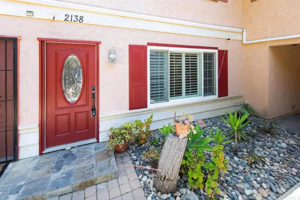 2138 Via Robles, Oceanside, CA — listing photo 1