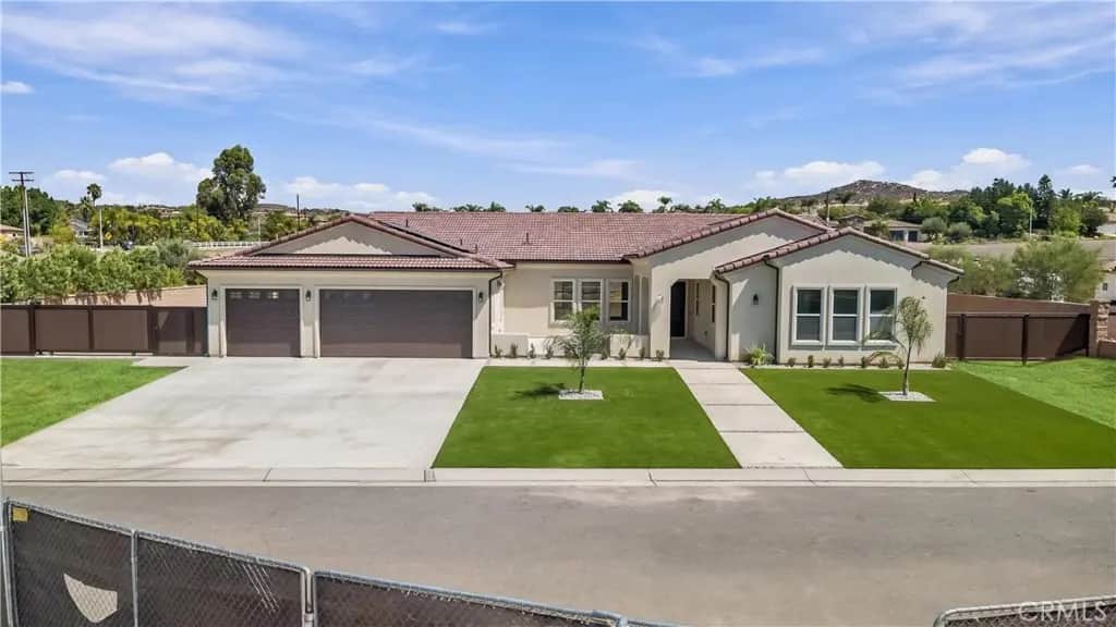 7928 Featherstone CT, Riverside, CA — listing photo 1