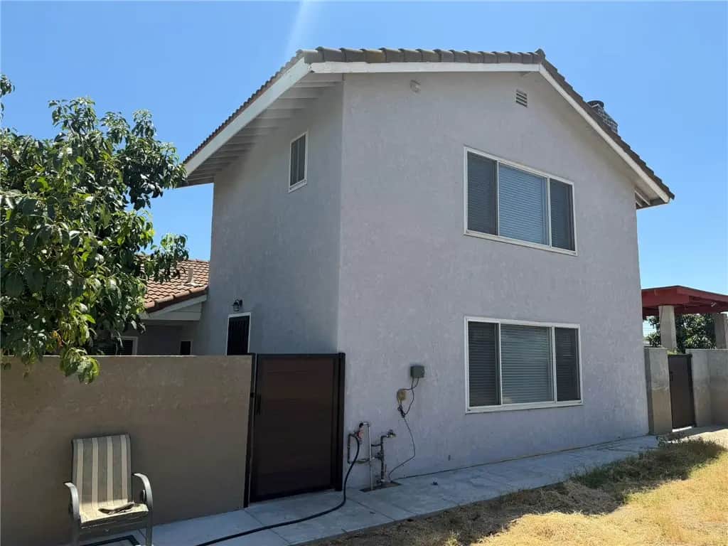 844 Woodlawn A, Ontario, CA — listing photo 1