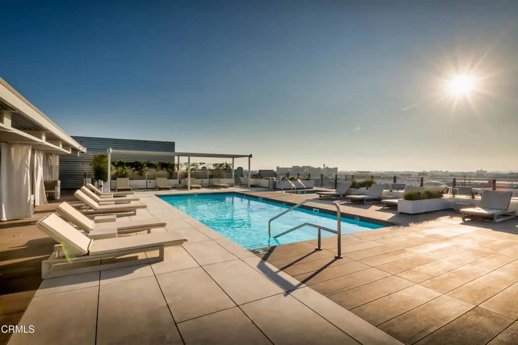 527 Molino 124, Los Angeles, CA — listing photo 1