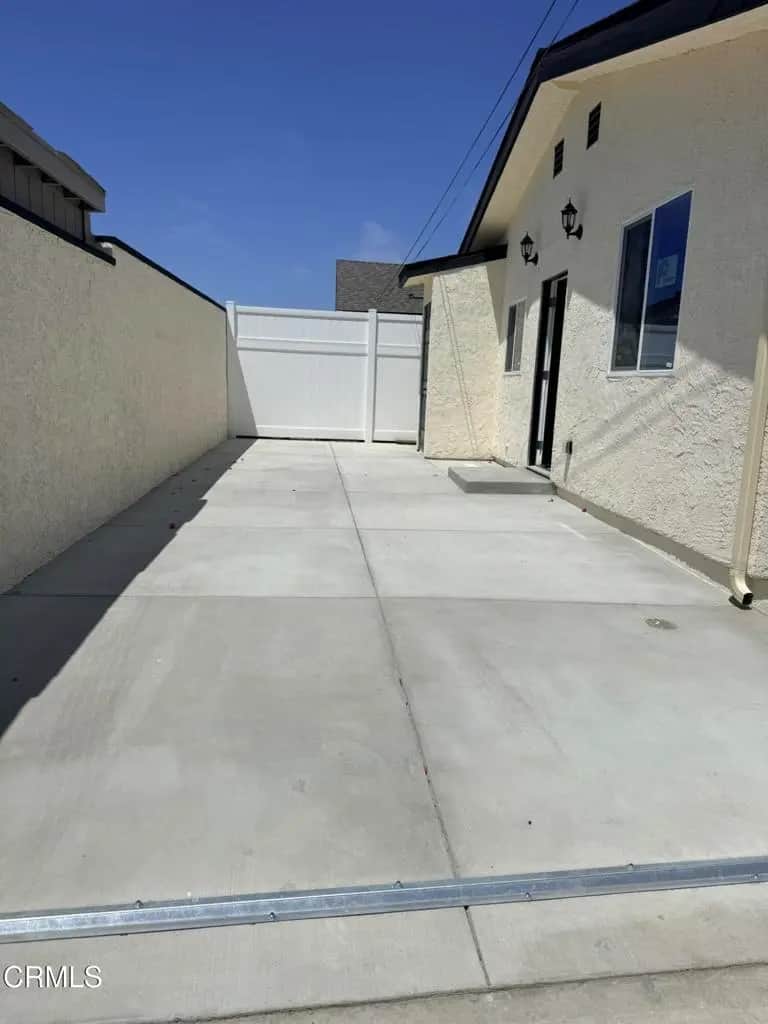 324 N J Street, Oxnard, CA — listing photo 1