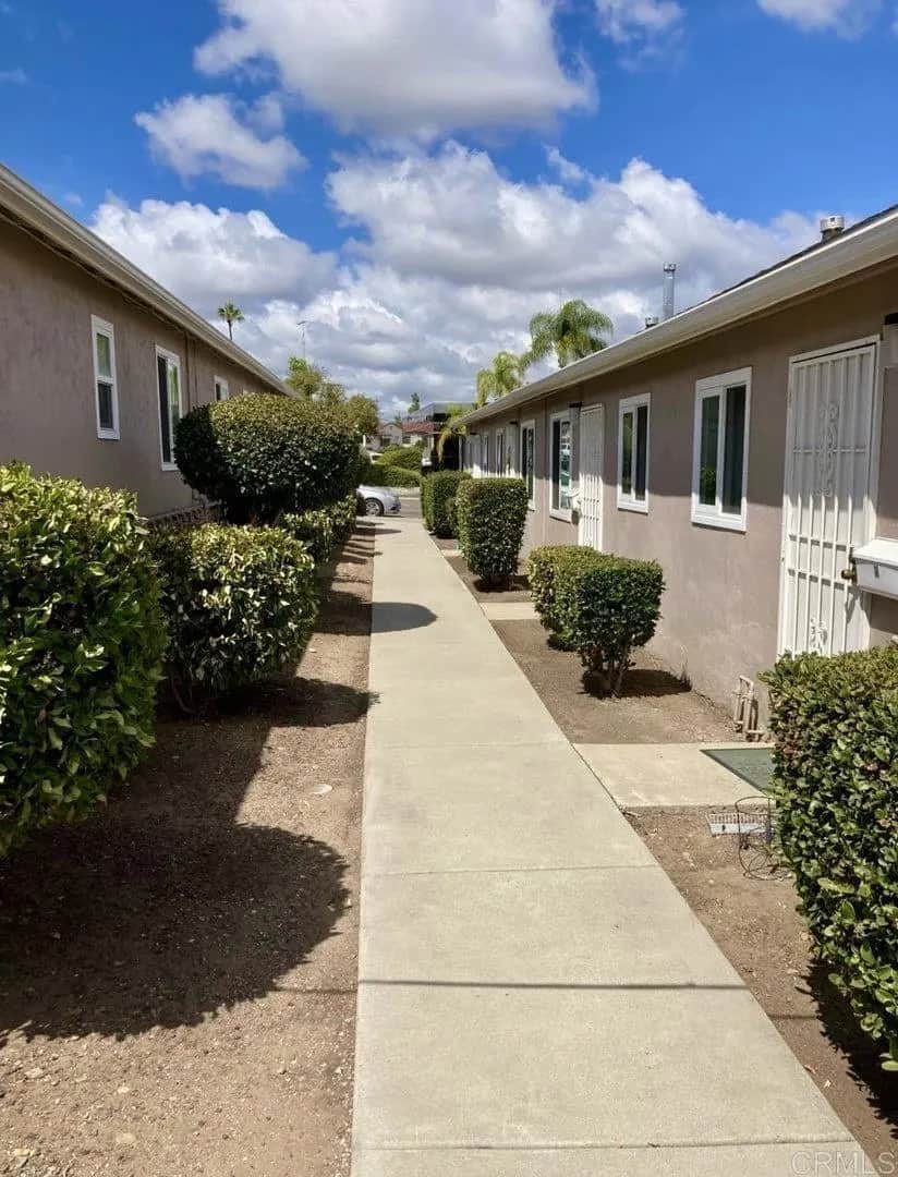 8835 La Mesa Blvd C, La Mesa, CA — listing photo 1