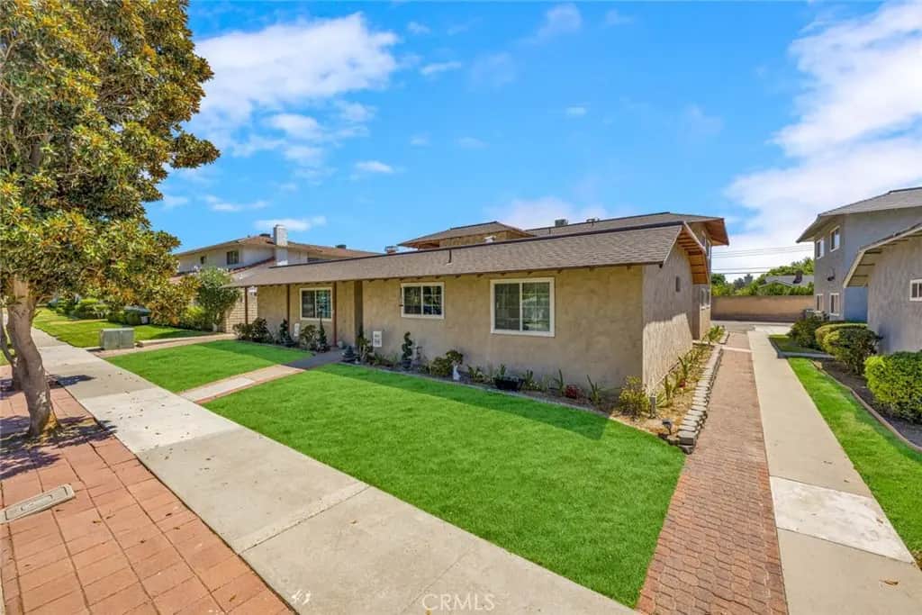 2808 Santiago Road, Fullerton, CA — listing photo 1