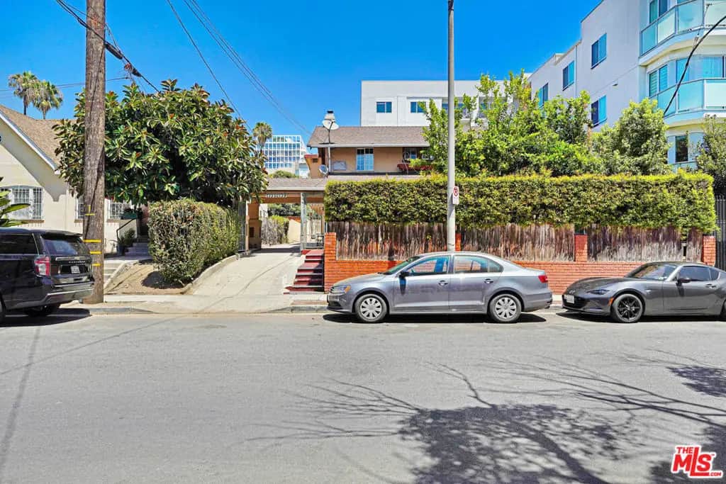 7139 Hawthorn Avenue 3, Los Angeles, CA — listing photo 1