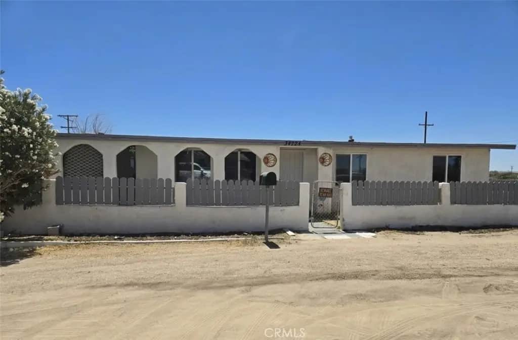 34224 Woods, Barstow, CA — listing photo 1