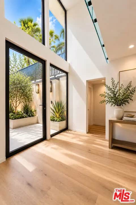 12518 W Sunset Boulevard, Los Angeles, CA — listing photo 1