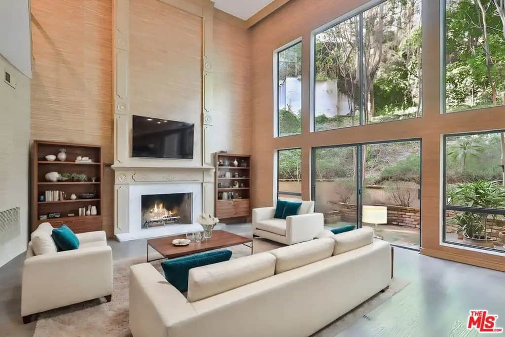 1030 Brooklawn Drive, Los Angeles, CA — listing photo 1