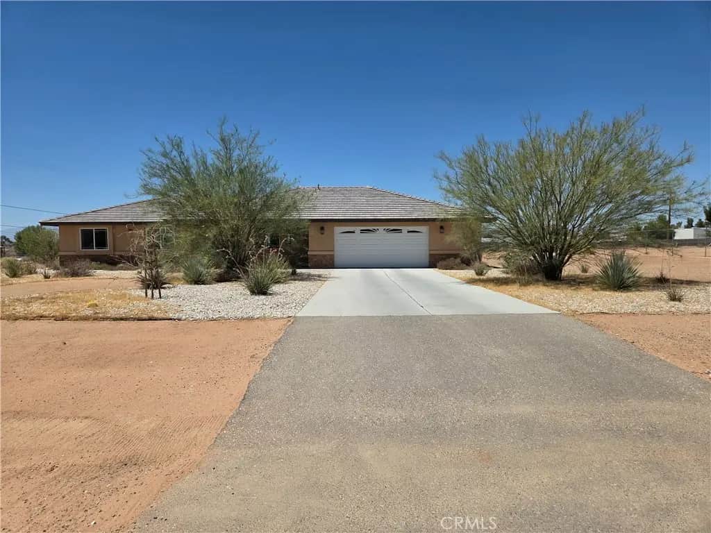 16118 OCOTILLA RD, Apple Valley, CA — listing photo 1